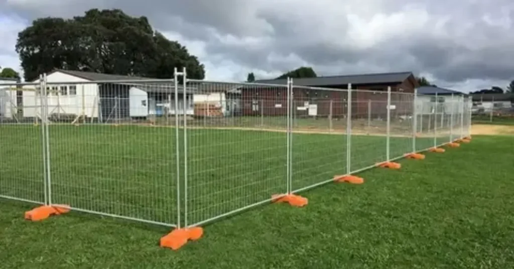 Comparing Different Materials for Temporary Fencing