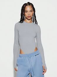 Why Dance Crop Tops Have Become a Studio Essential
